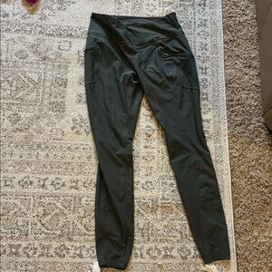 Eddie Bauer Green Athletic Leggings with Logo Waistband